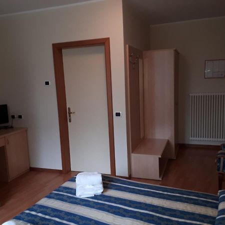 Padergnone Hotel Due Laghi מראה חיצוני תמונה