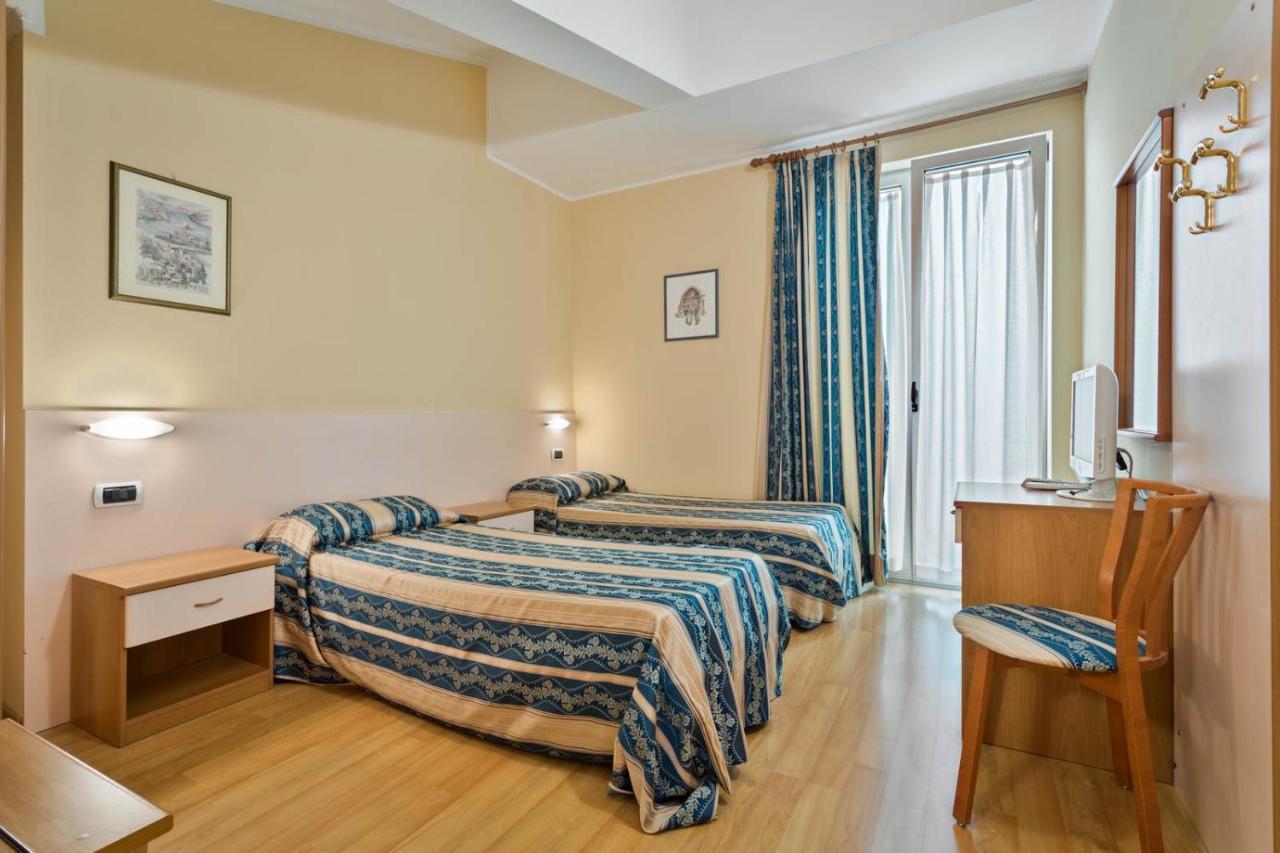 Padergnone Hotel Due Laghi מראה חיצוני תמונה