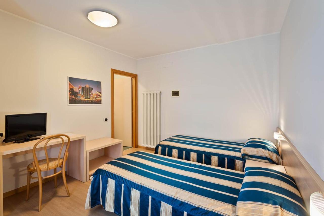 Padergnone Hotel Due Laghi מראה חיצוני תמונה