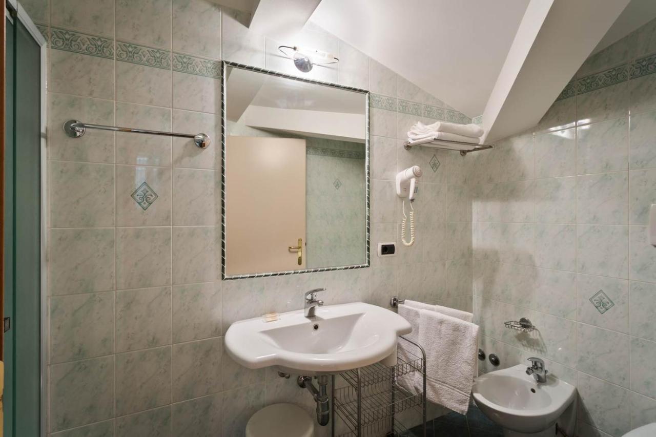 Padergnone Hotel Due Laghi מראה חיצוני תמונה